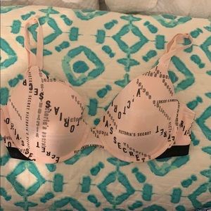 Victoria Secret Bra NWT